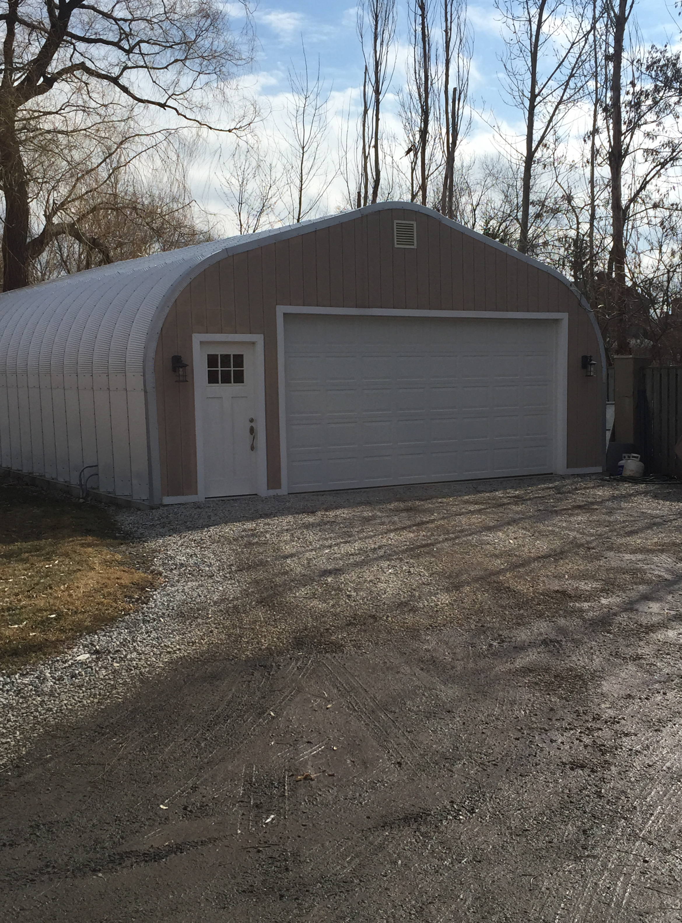 Econospan garage with custom front endwall