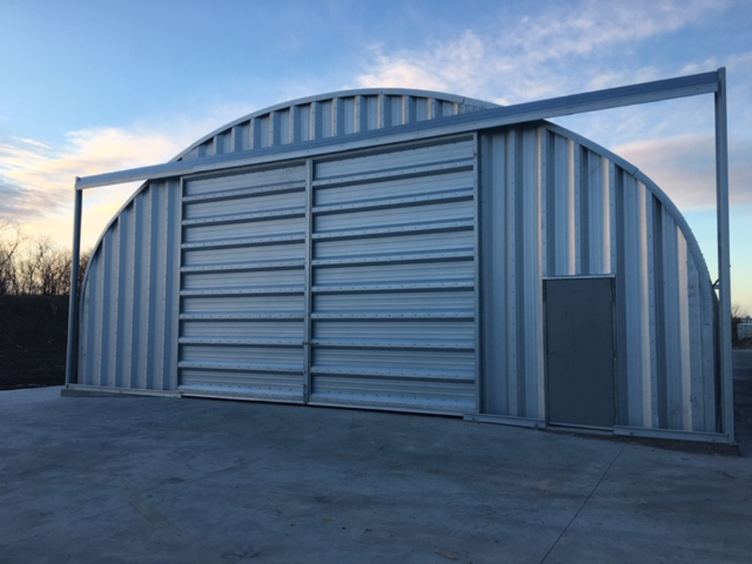 Front view S-Series building with sliding doors