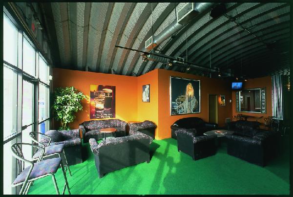 S-Series interior lounge