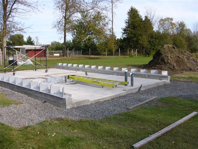 Foundation with base connectors