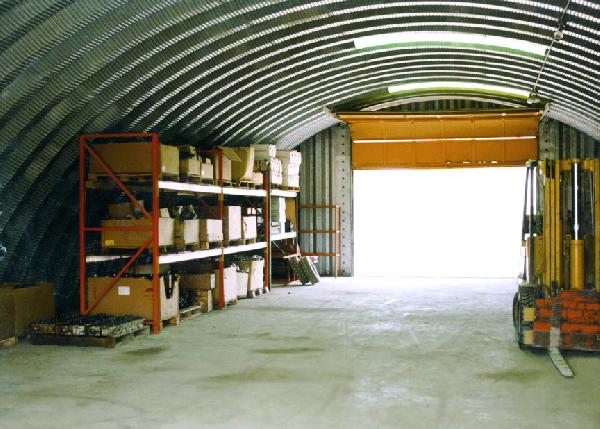 Arch warehousing building