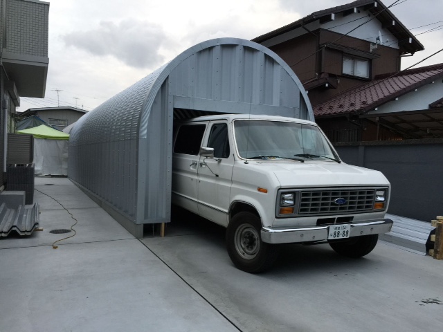 Mini building garage